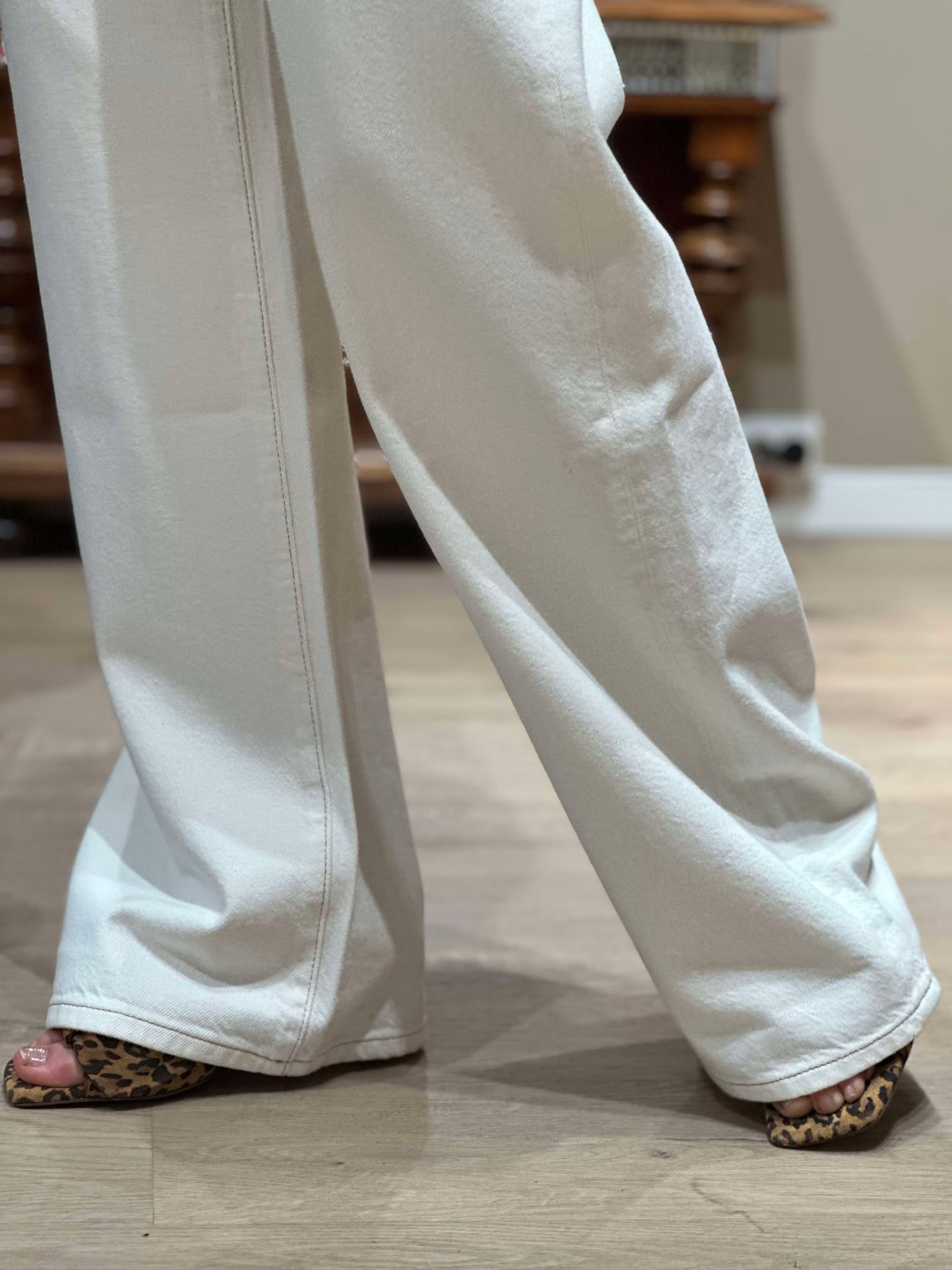 Lucy Wide Leg Jeans