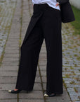 Anais Wrap Front