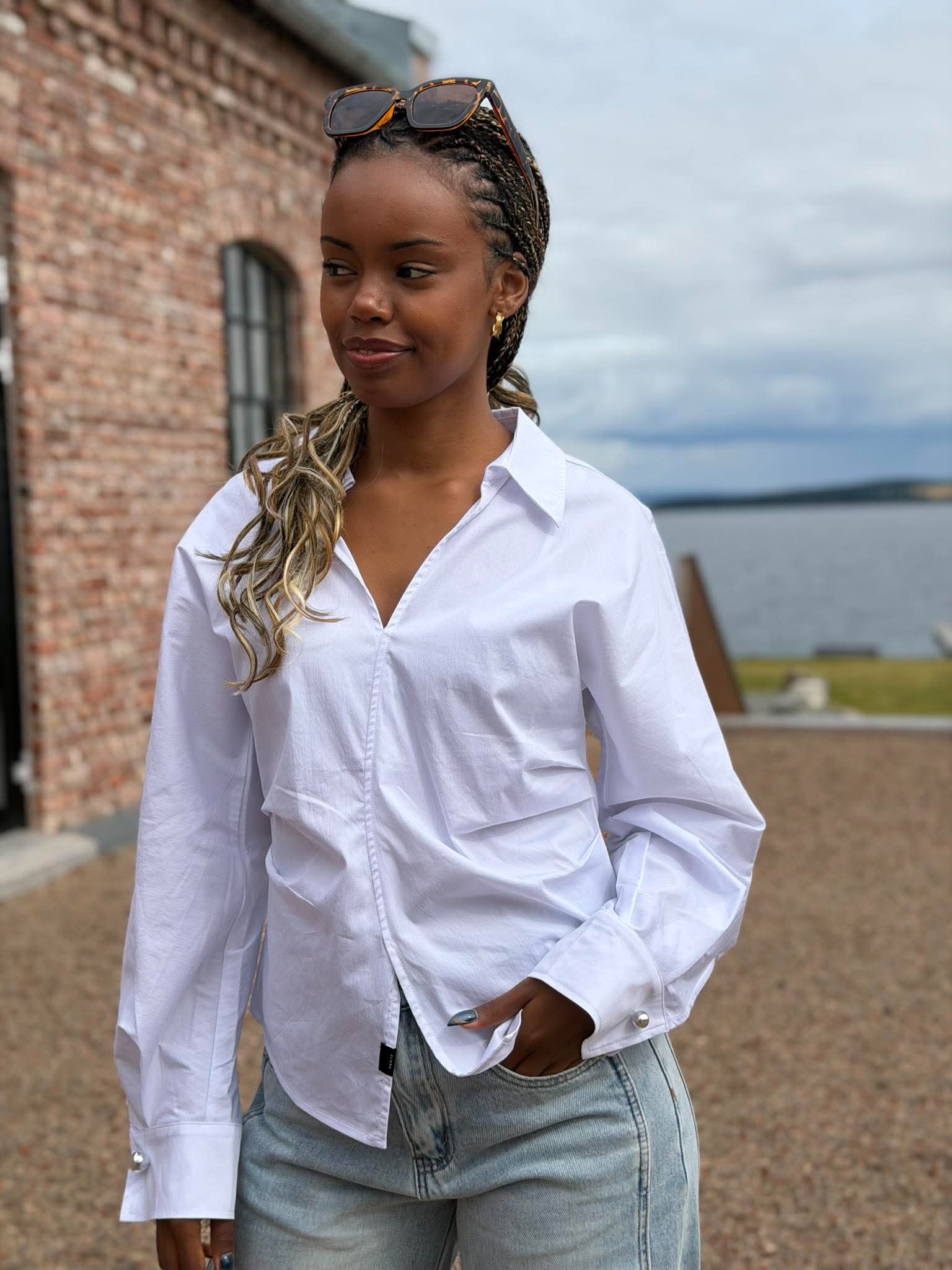 Bell Zip Ball Shirt