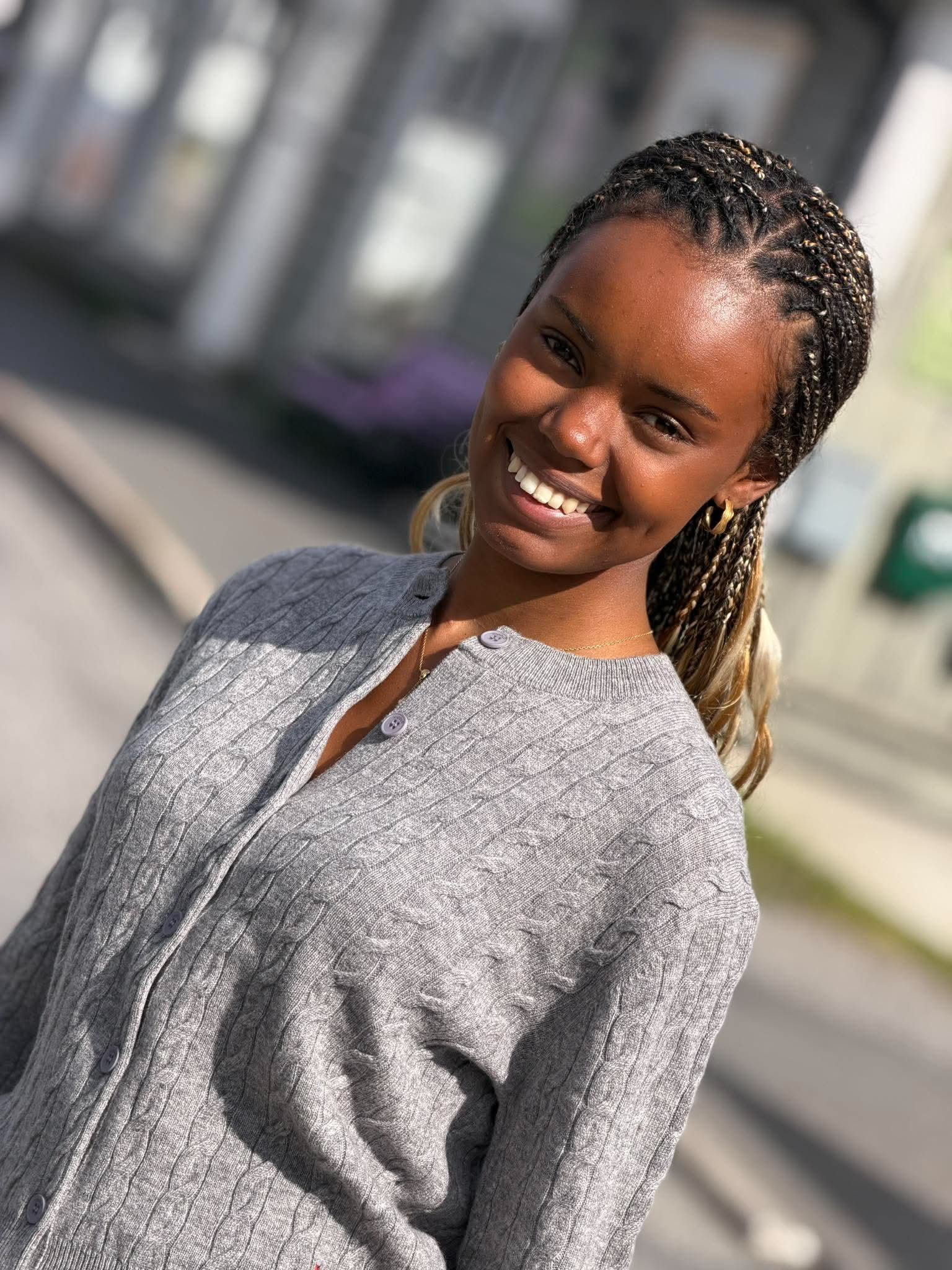 Cardigan kabelstrikk