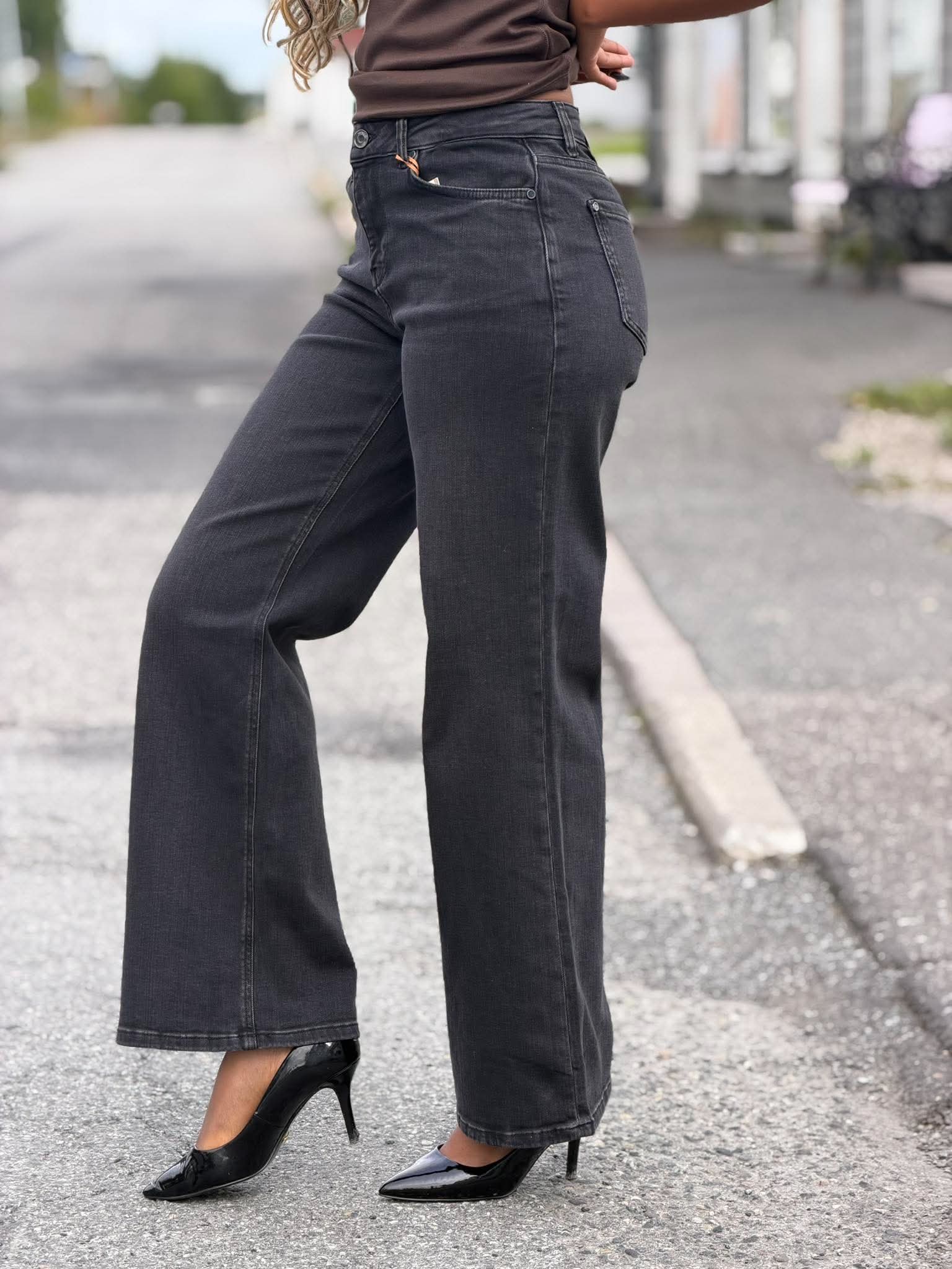MMDara Hera Jeans