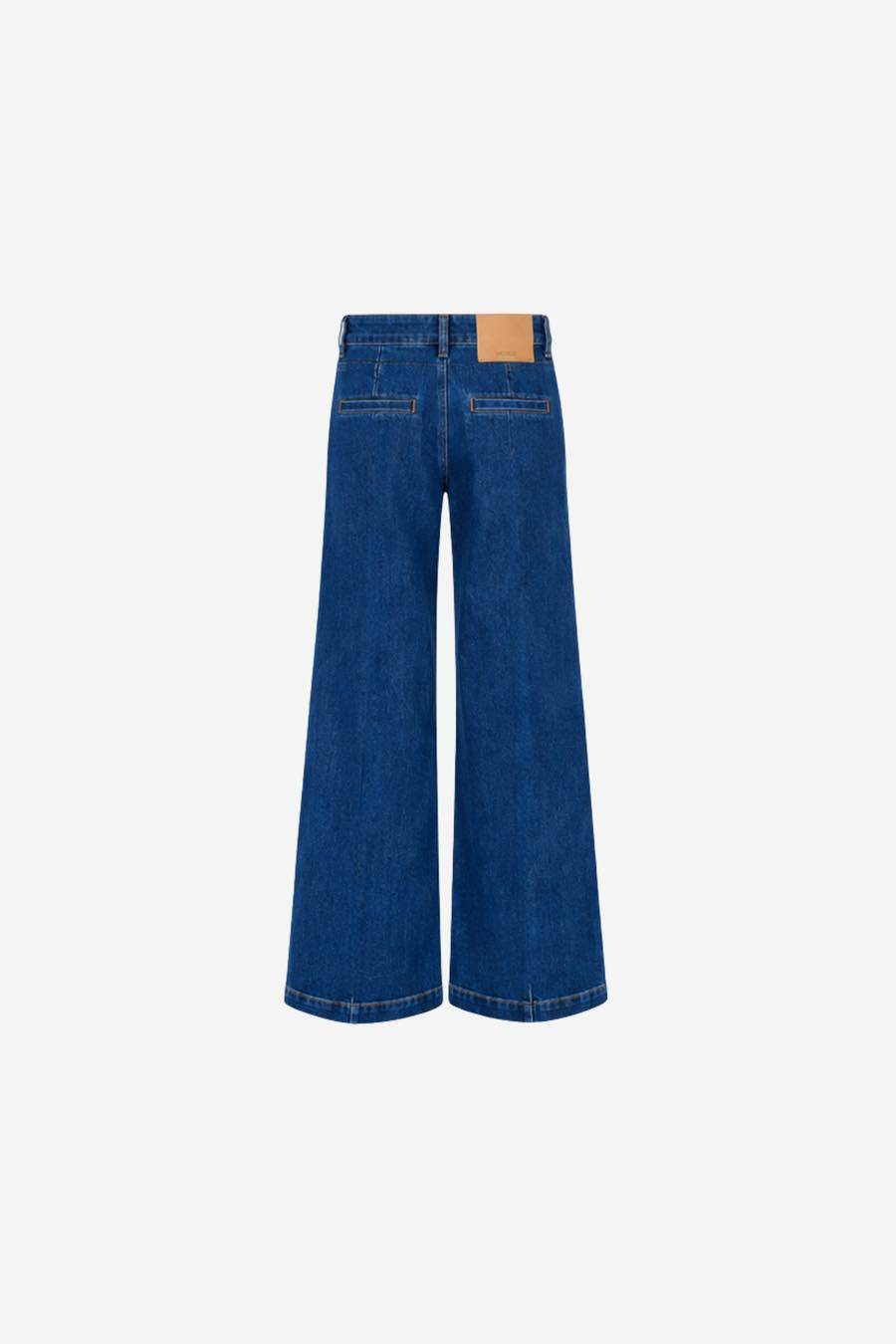 Elena Jeans
