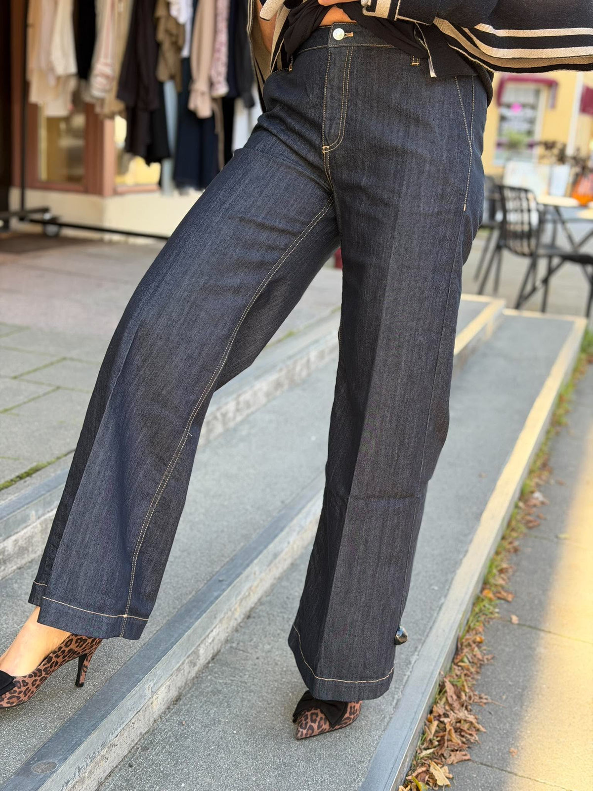 Elena Jeans