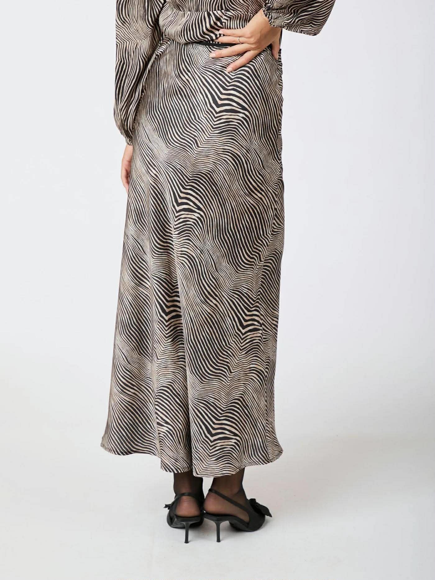 Vicky Floating Wave Skirt