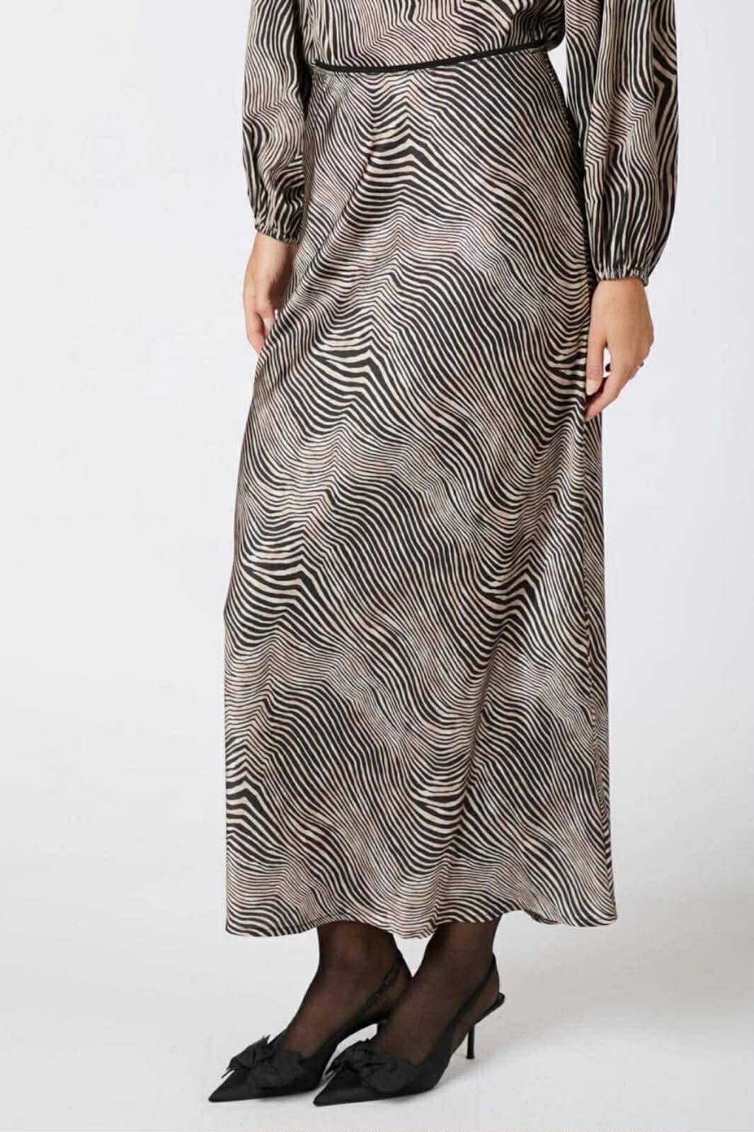 Vicky Floating Wave Skirt